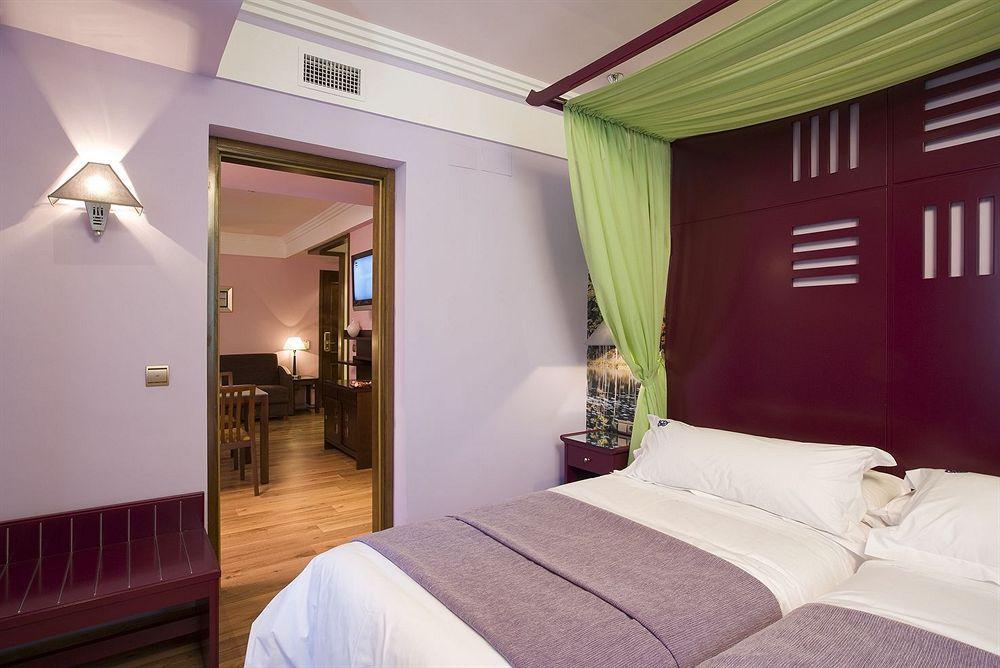 Suites Gran Via 44 Granada Dış mekan fotoğraf