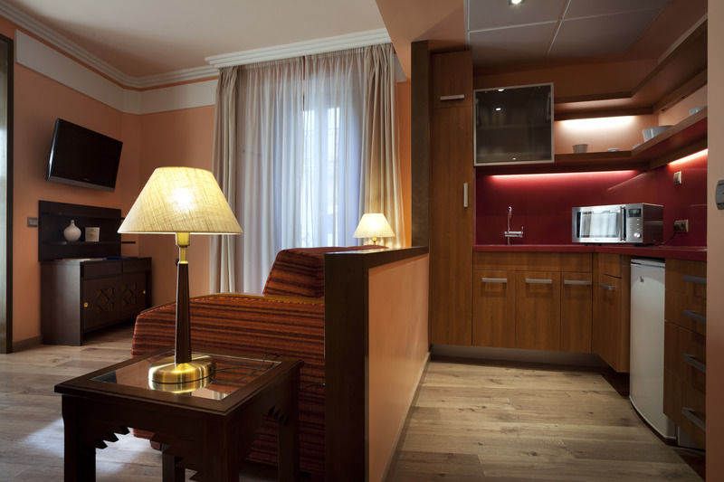 Suites Gran Via 44 Granada Dış mekan fotoğraf